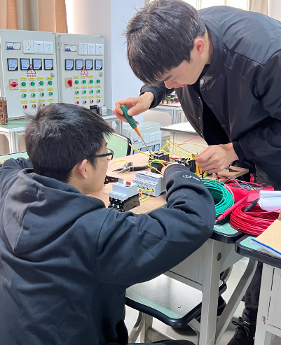 電工證考試難嗎？零基礎(chǔ)快速拿證攻略（附報(bào)名入口查詢(xún)）